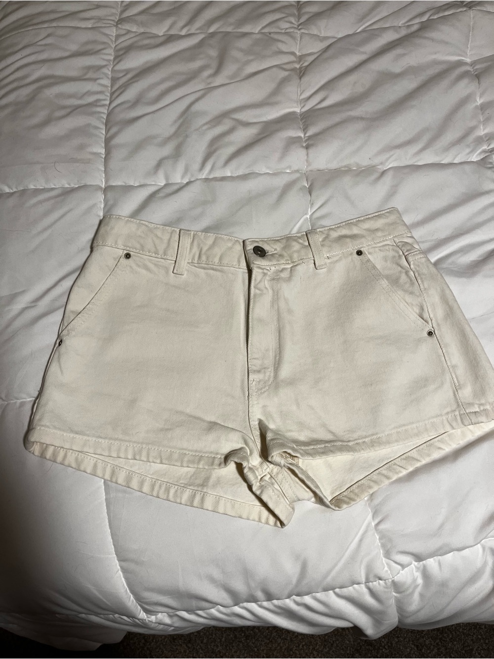ZARA Women’s Cream High-Rise Denim Shorts